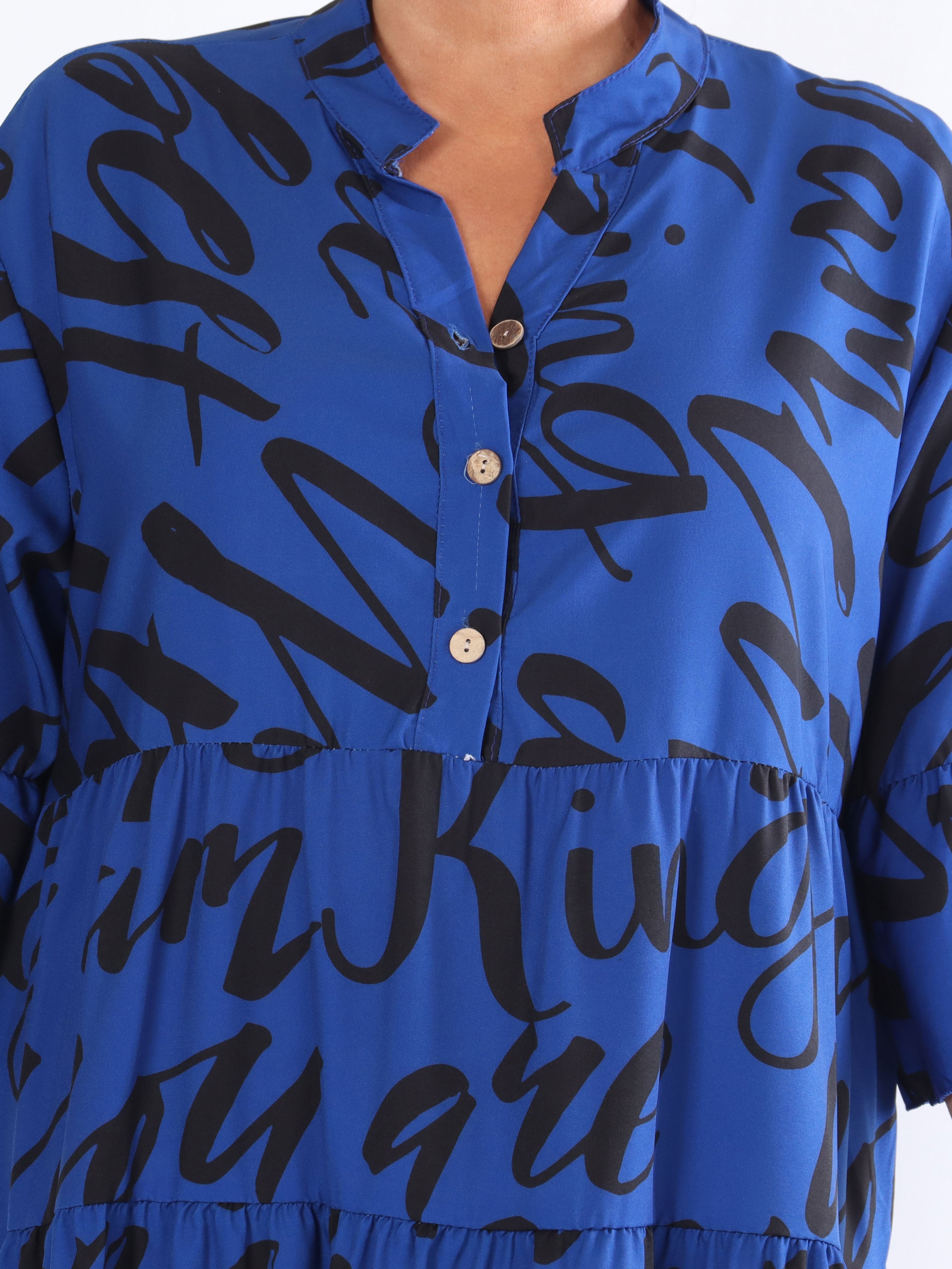 Elmis - Sød plus size kjole med fin tekst